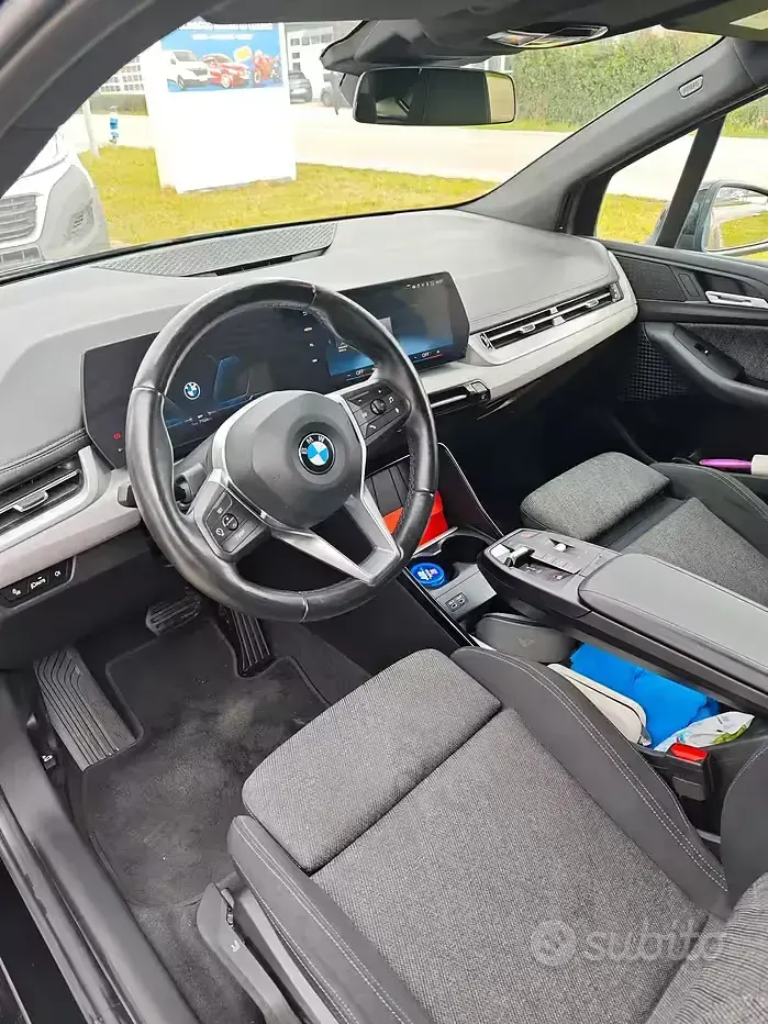Usata BMW 218 150 CV (110 kW) 2022 Nero Monovolume