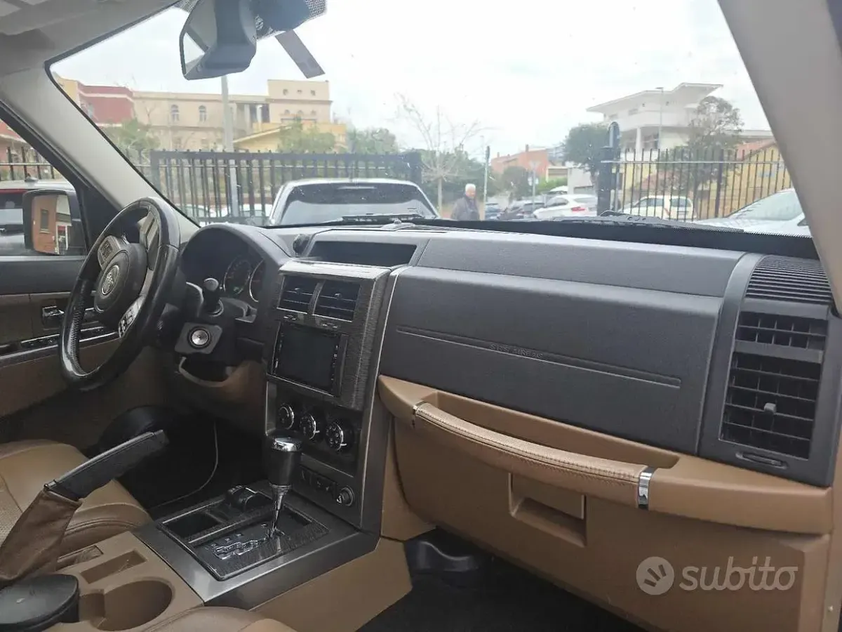 Usata Jeep Cherokee Limited 200 CV (147 kW) 2013 Bianco SUV