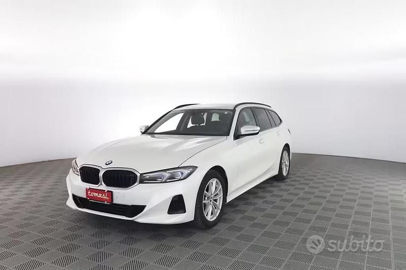 Begagnad BMW 318 Efficient Dynamics 150 HK (110 kW) 2023 Vit Kombi