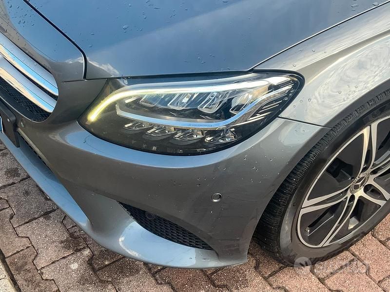 Usata Mercedes C220 Premium 194 CV (142 kW) 2020 Grigio Berlina