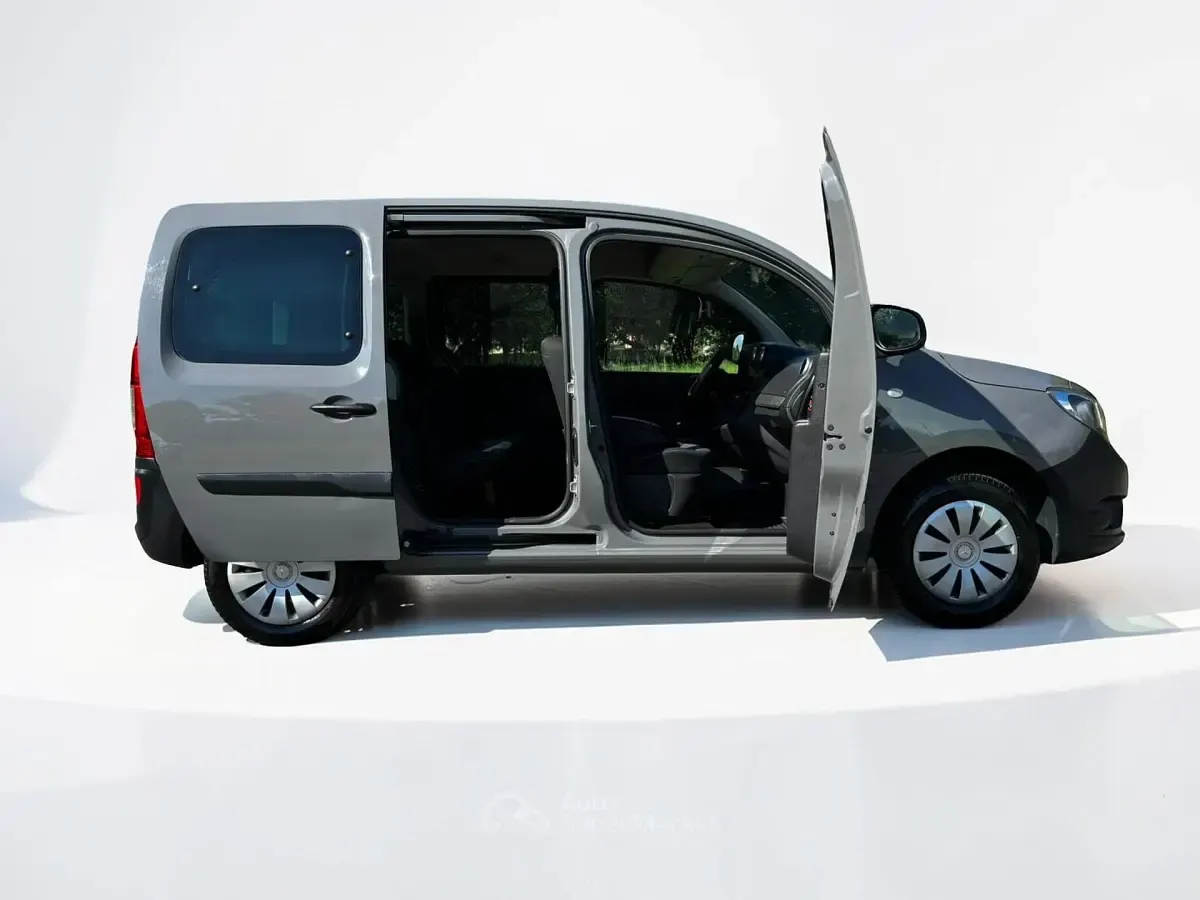 Käytetty Mercedes Citan 109 90 HP (66 kW) 2017 Harmaa Farmari