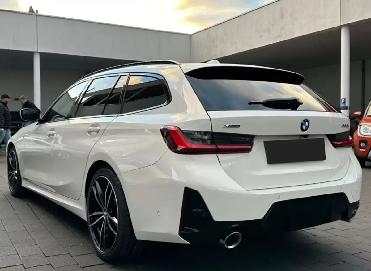 Usata BMW 330 M Sport 286 CV (210 kW) 2025 Bianco Berlina