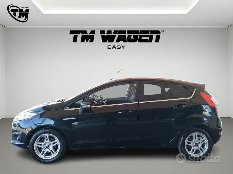 Usata Ford Fiesta Titanium 101 CV (74 kW) 2014 Nero Utilitaria