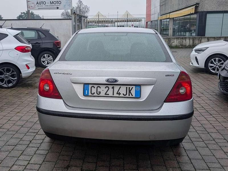 Usata Ford Mondeo Ghia 131 CV (96 kW) 2003 Other Berlina