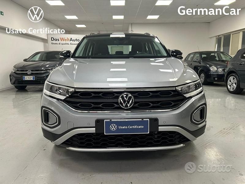 Usata VW T-Roc Life 110 CV (80 kW) 2023 Grigio SUV