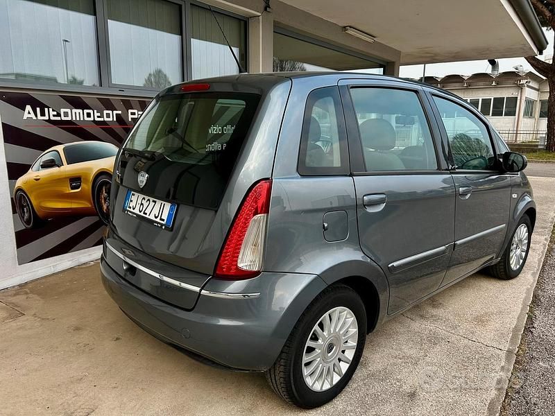 Usata Lancia Musa 95 CV (69 kW) 2011 Monovolume