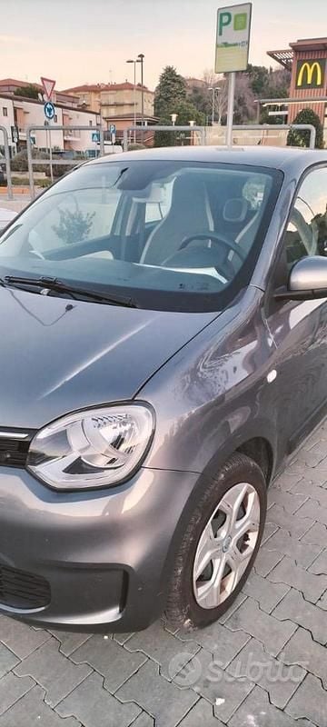 Usata Renault Twingo Zen 60 kW (82 CV) 2021 Grigio Utilitaria