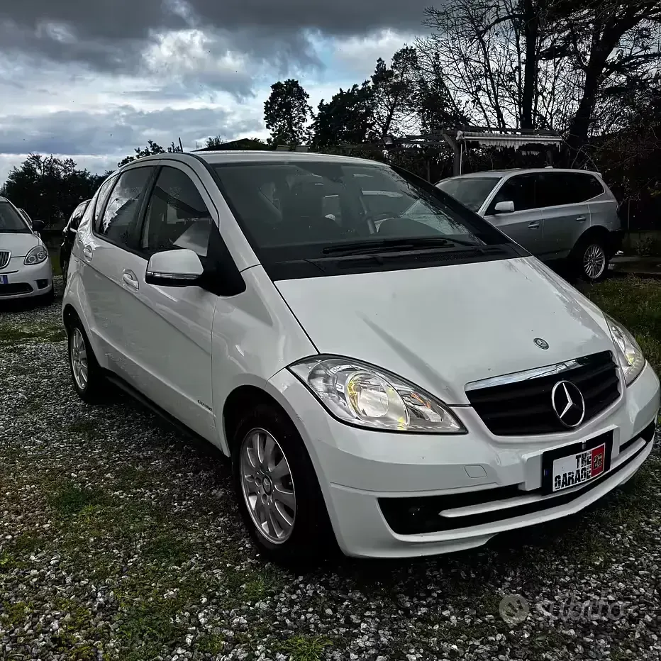 Usata Mercedes A180 Executive 109 CV (80 kW) 2011 Bianco Berlina