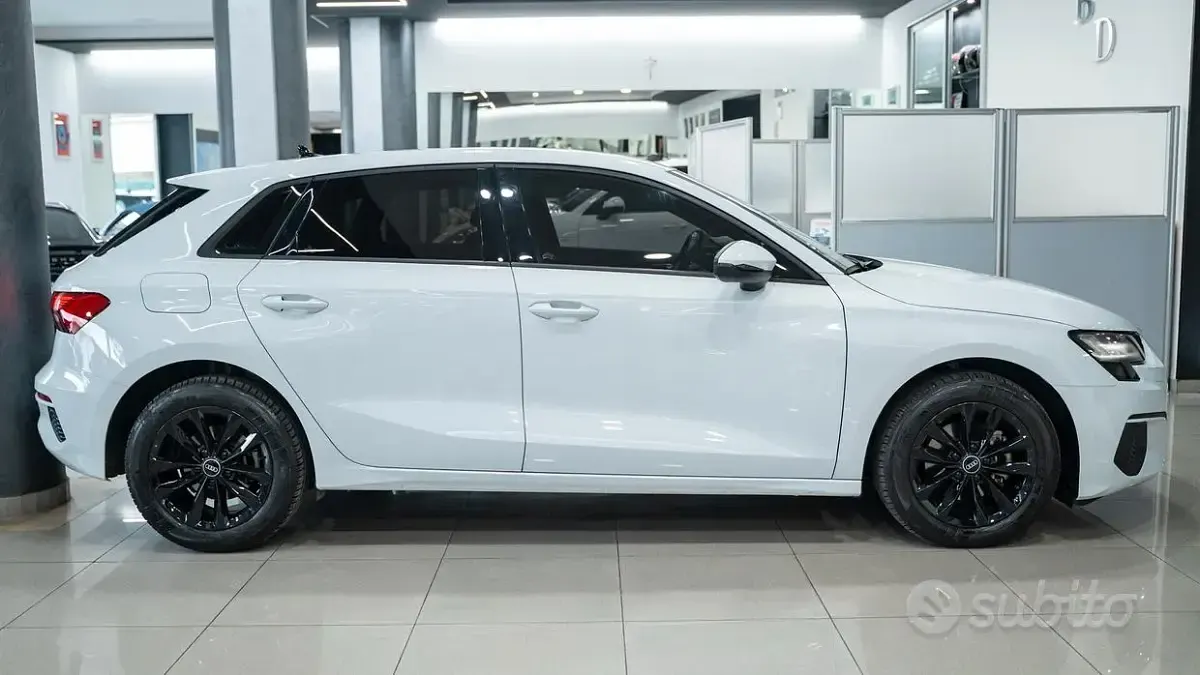 Usata Audi A3 Black Edition 150 CV (110 kW) 2022 Bianco Berlina