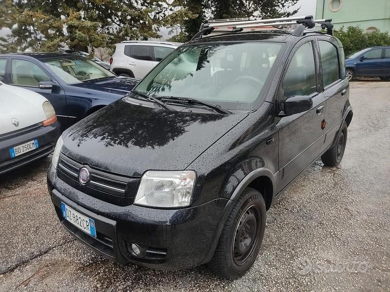 Usata Fiat Panda 4x4 69 CV (50 kW) 2009 Nero Utilitaria