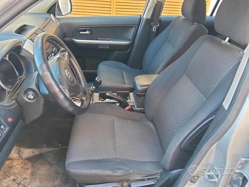 Usata Suzuki Grand Vitara 130 CV (95 kW) 2006 Grigio SUV