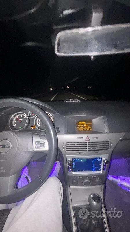 Usata Opel Astra 101 CV (74 kW) 2004 Grigio Station wagon