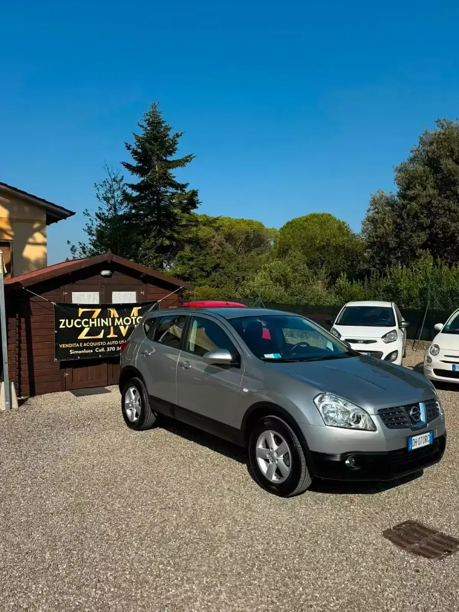 Usata Nissan Qashqai Tekna 106 CV (77 kW) 2007 Argento SUV