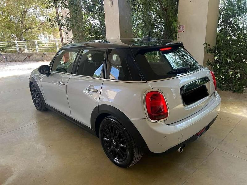 Begagnad Mini Cooper D Hype 116 HK (85 kW) 2019 Silver Halvkombi