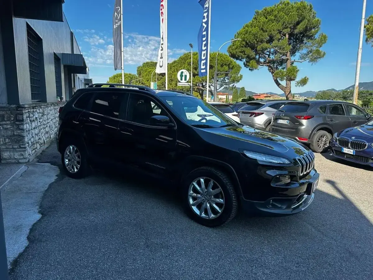 Usata Jeep Cherokee Limited 200 CV (147 kW) 2016 Nero SUV