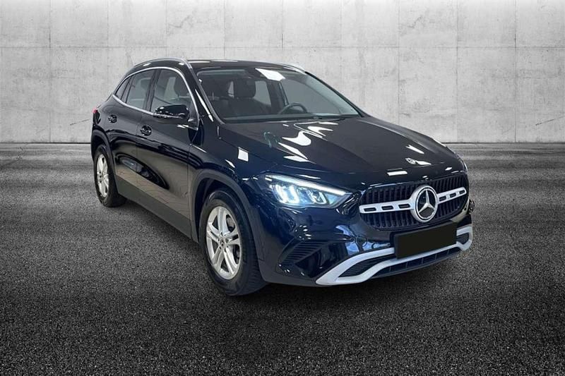 Usata Mercedes GLA180 Advanced Plus 136 CV (100 kW) 2023 Nero SUV