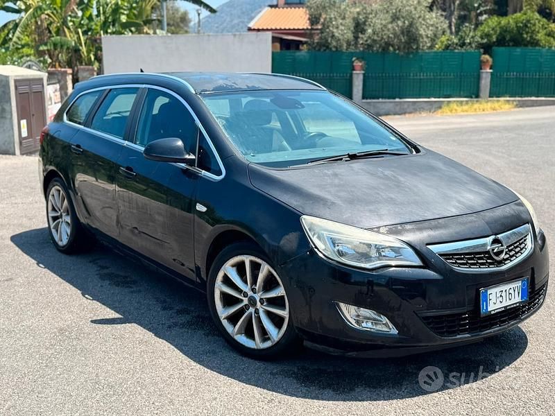 Usata Opel Astra Cosmo 2011 Nero Station wagon