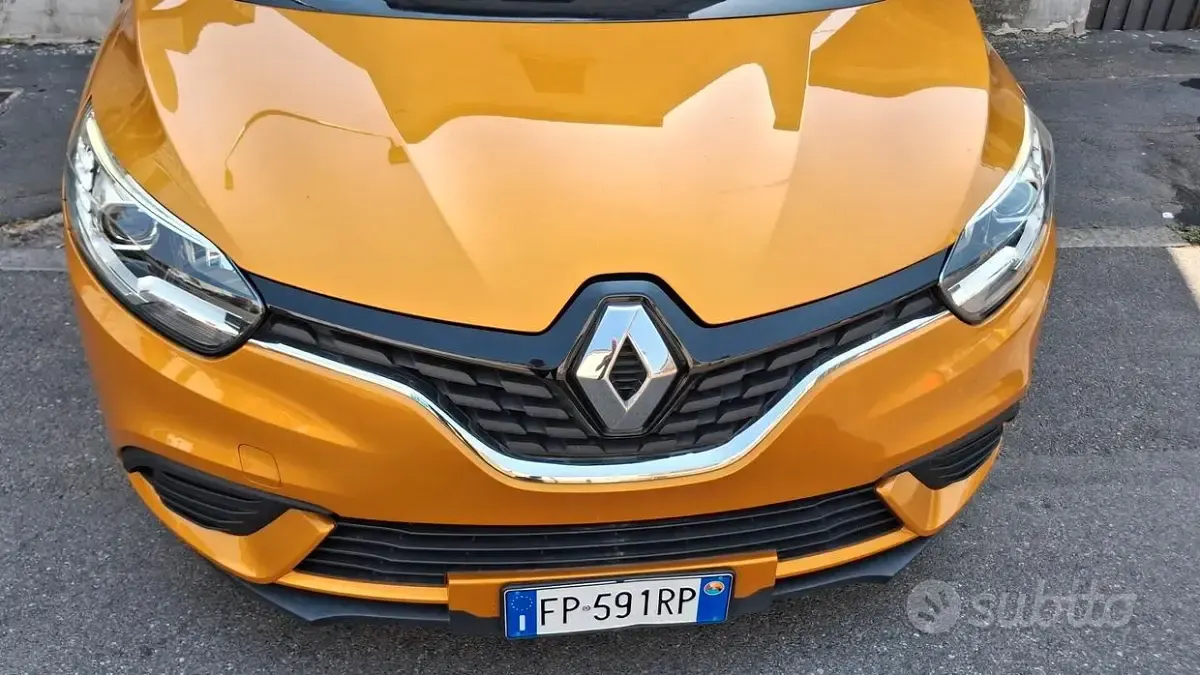 Usata Renault Scénic IV Intens 115 CV (84 kW) 2018 Marrone Monovolume