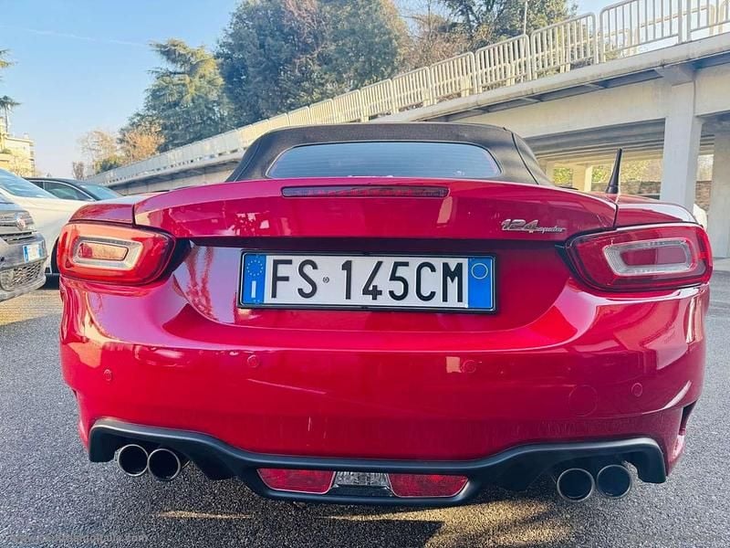 Usata Fiat 124 Spider Anniversary 140 CV (102 kW) 2018 Rosso Cabrio