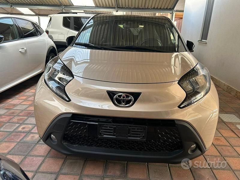 Usata Toyota Aygo X Trend 72 CV (52 kW) 2023 Giallo SUV
