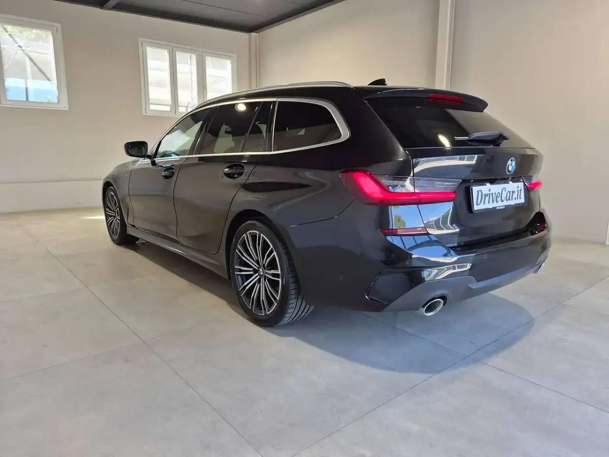 Usata BMW 320 M Sport 190 CV (139 kW) 2020 Nero sapphire met. Station wagon