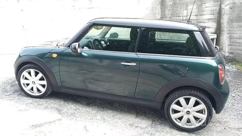 Używany Mini Cooper 120 KM (88 kW) 2009 Zielony Hatchback
