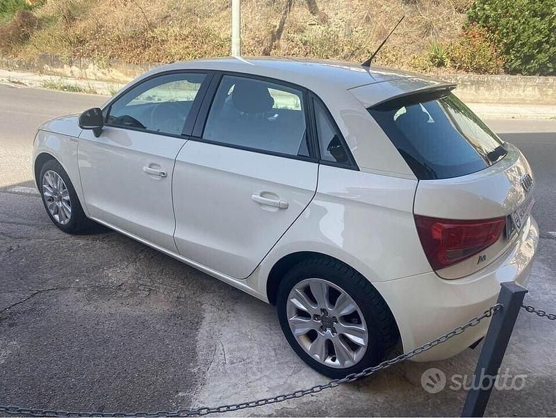 Usata Audi A1 Ambition 86 CV (63 kW) 2014 Bianco Utilitaria