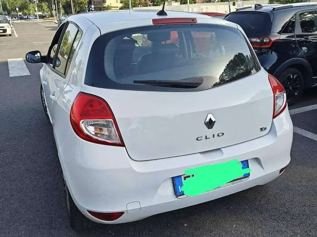 Usata Renault Clio IV Dynamique 75 CV (55 kW) 2012 Bianco Berlina