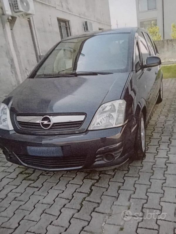 Usata Opel Meriva 75 CV (55 kW) 2006 Grigio Monovolume