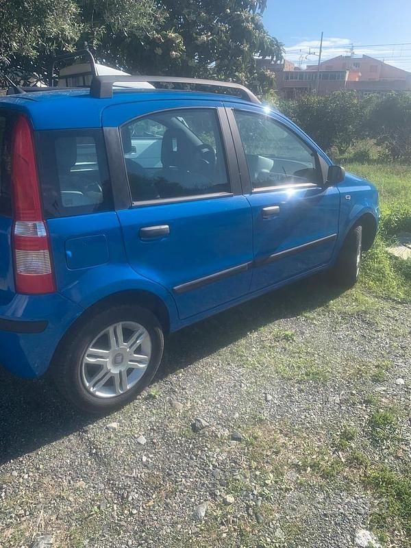 Usata Fiat Panda Emotion 69 CV (50 kW) 2006 Blu Berlina
