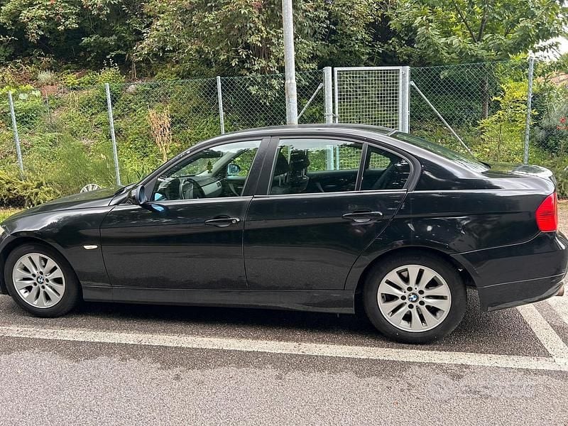 Usata BMW 320 163 CV (119 kW) 2006 Nero Berlina