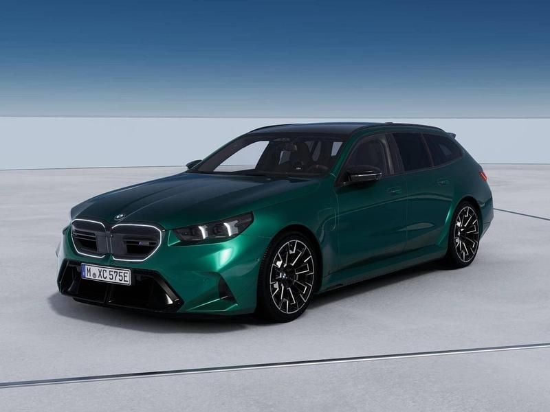 Nuova BMW M5 Comfort Edition 585 CV (430 kW) 2026 Station wagon