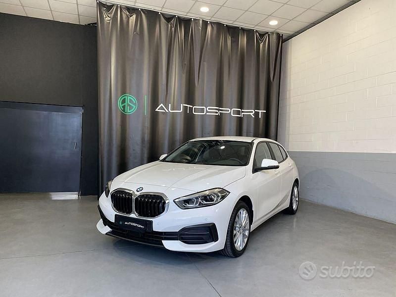 Usata BMW 118 Advantage 140 CV (102 kW) 2022 Bianco Utilitaria
