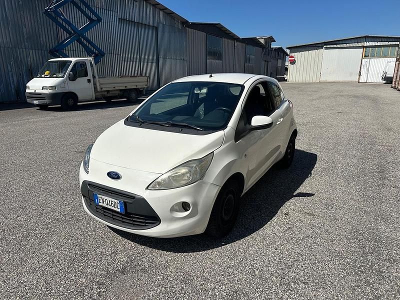Usata Ford Ka 75 CV (55 kW) 2013 Bianco Utilitaria