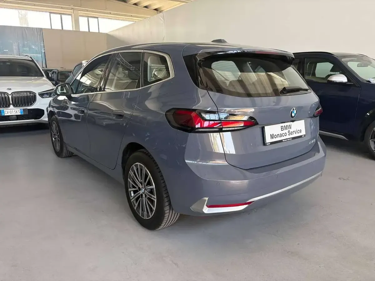 Usata BMW 218 Active Tourer Luxury Line 136 CV (100 kW) 2023 Sparkling copper grey metallic Monovolume