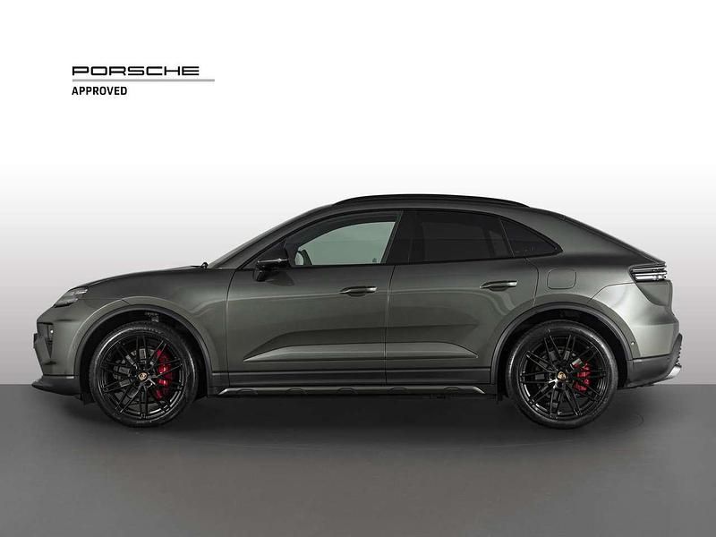 Usata Porsche Macan 380 kW (517 CV) 2025 Verde aventurine metallizzato SUV