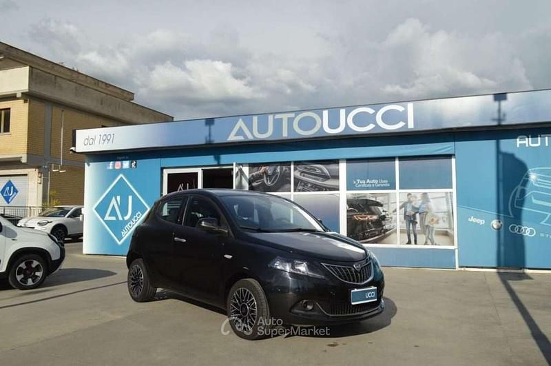 Usata Lancia Ypsilon S 69 CV (50 kW) 2024 Nero volcano Utilitaria