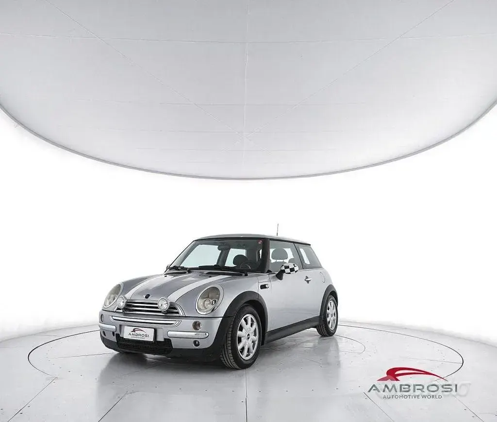Begagnad Mini One D 75 HK (55 kW) 2003 Grå Halvkombi