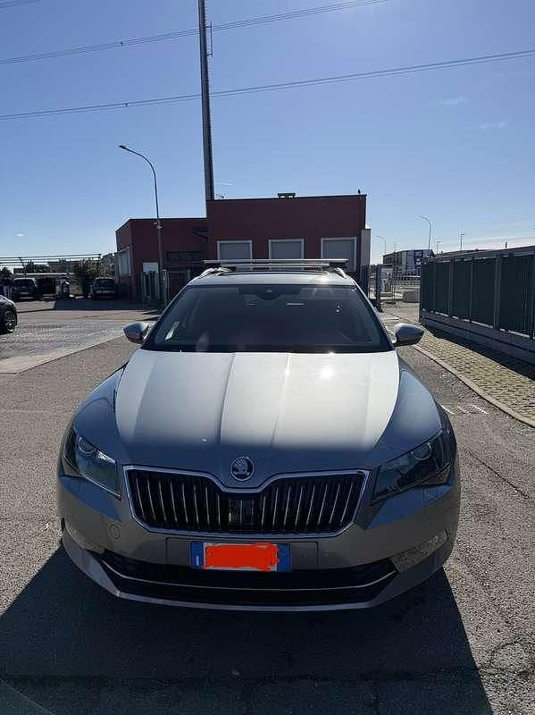 Usata Skoda Superb LAURIN & KLEMENT 190 CV (139 kW) 2017 Station wagon