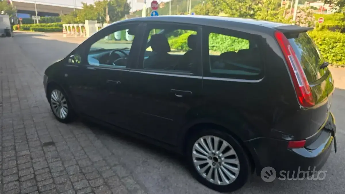 Usata Ford C-MAX Titanium 141 CV (103 kW) 2009 Nero Monovolume