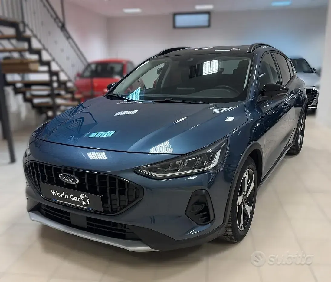 Usata Ford Focus Active 125 CV (91 kW) 2023 Bluazzurro Berlina