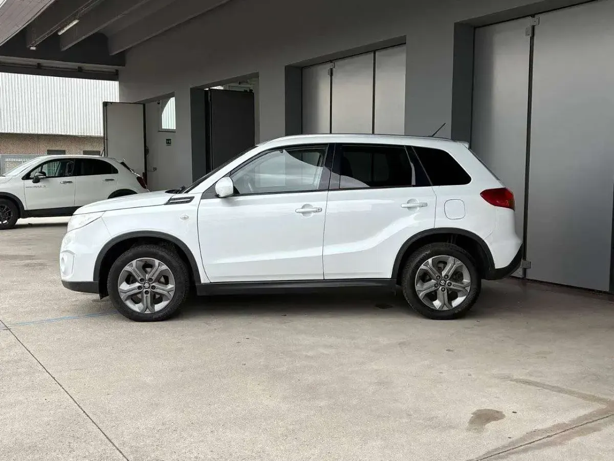 Usata Suzuki Vitara 120 CV (88 kW) 2015 Bianco SUV