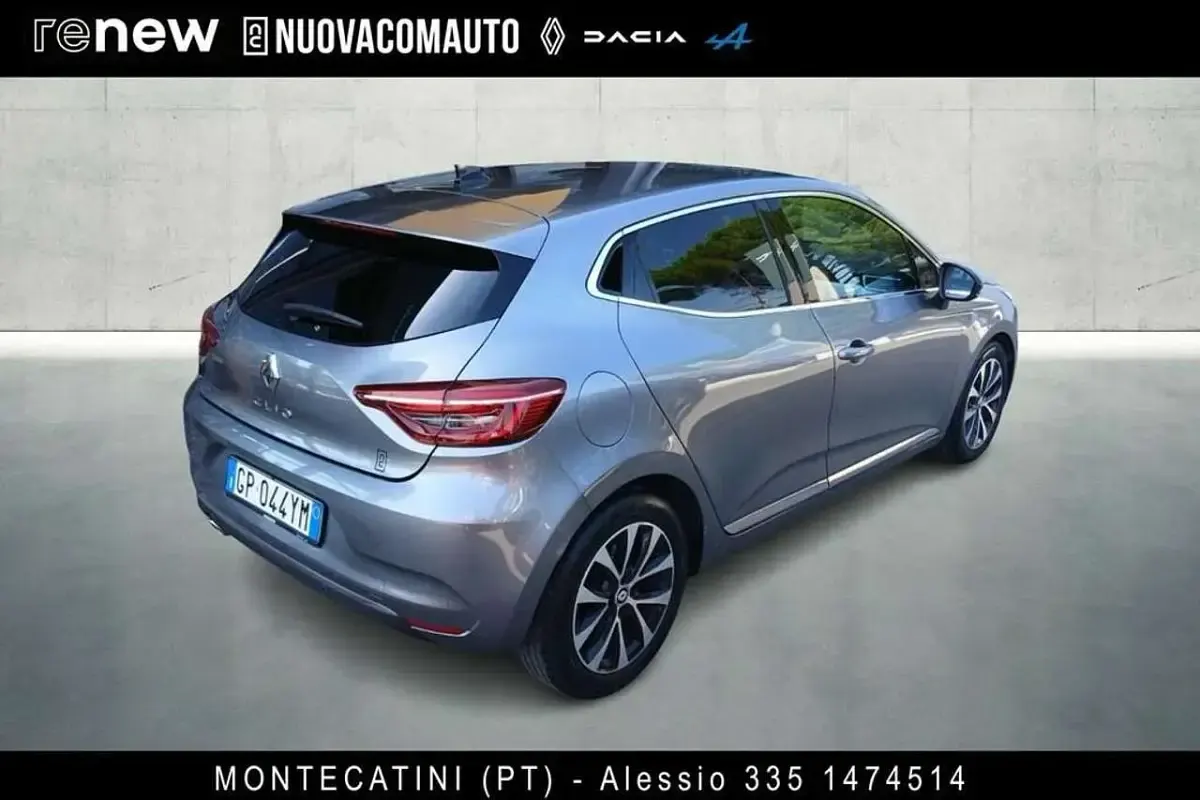 Usata Renault Clio V Techno 101 CV (74 kW) 2023 Grigio Berlina