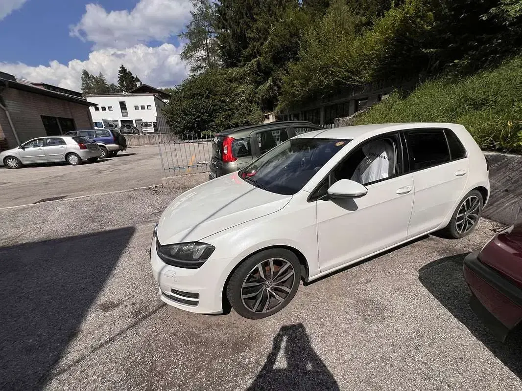 Usata VW Golf VII Highline 140 CV (102 kW) 2013 Berlina