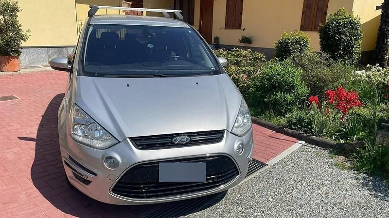 Usata Ford S-MAX Individual 163 CV (119 kW) 2011 Grigio Monovolume