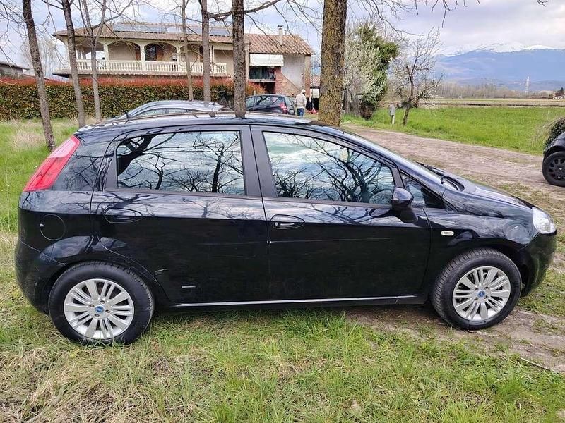 Usata Fiat Grande Punto Emotion 90 CV (66 kW) 2007 Nero Utilitaria