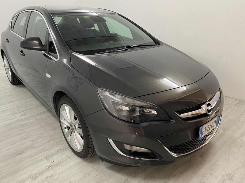 Usato 2014 Opel Astra 1.7 Diesel 131 CV (7.500 €)