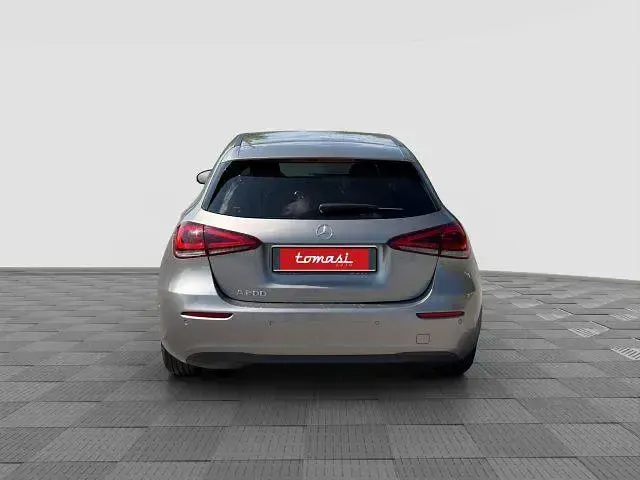 Usata Mercedes A200 163 CV (119 kW) 2019 Argento mojave Berlina
