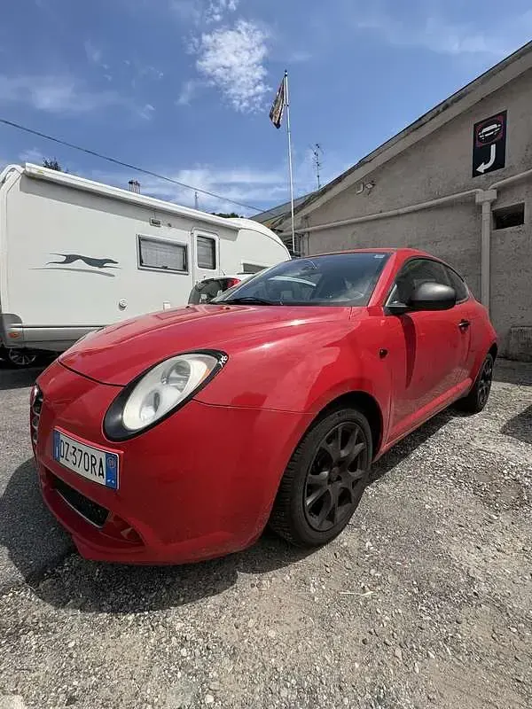 Usata Alfa Romeo MiTo Distinctive 105 CV (77 kW) 2009 Rosso Utilitaria