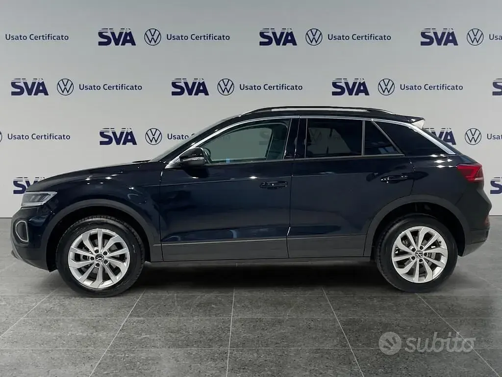 Usata VW T-Roc Edition 116 CV (85 kW) 2024 Deep black SUV